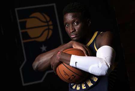 月里的希望 月里的希望