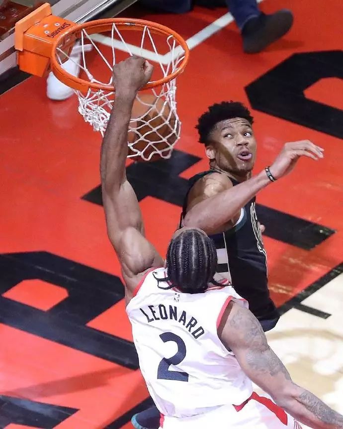 逆脚射门 逆脚射门