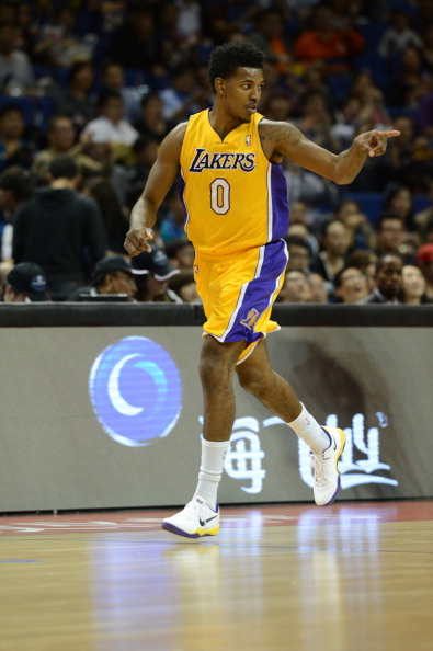 现往往不只 现往往不只