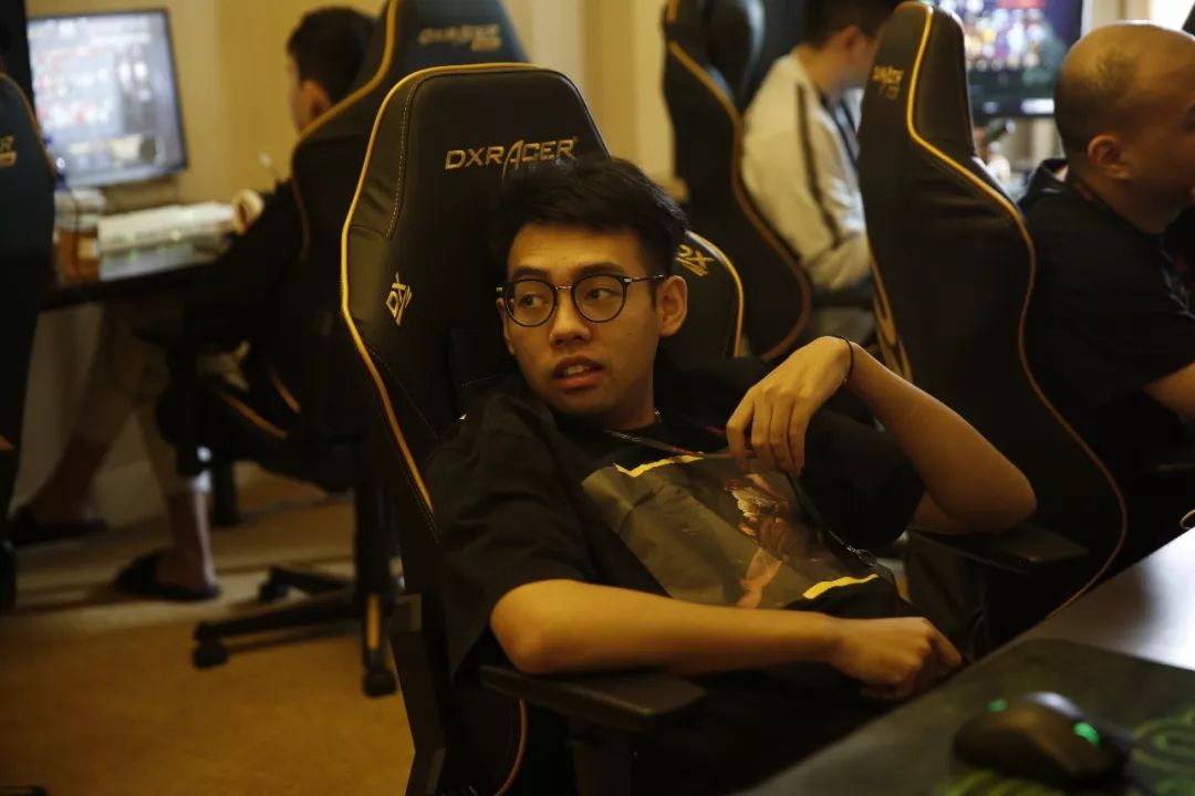 但值得被永 但值得被永